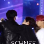 [EXO] 민석이 직캠보는데 확실히 마크랑 젤 편해보임