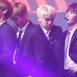 [박우진] 무대쫍<b>아서</b> 형들사이에 낑긴 도토리