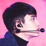[EXO] 도경수 옆모습 좀 봐<b>주</b><b>셈</b>