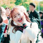 웃는거 너무 예쁘지 않냐
