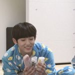 [NCT] 얘두라 스청이 양치<b>도구</b> 어디껀지 아는사람