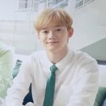 [EXO] <b>김종대</b> 초록넥타이ㅋㅋㅋㅋㅋㅋ