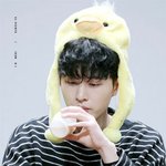 세상 설레는 남돌의 각진 <b>턱</b><b>선</b>