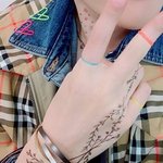 [EXO] 목에 별 <b>손등</b>에 꽃