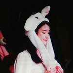 팬싸에서 <b>토끼</b>모자 쓴 아이유