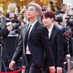 [방탄소년단] 냄쥰 거북목 <b>교정</b>한다고