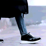 [황민현] 역시 입장장인❤ 황민현 씨이앤 <b>gif</b>