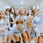 트와이스 개인광고 안받는다고 하더라