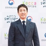 '국무총리표창' 이선균,