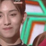 [NCT] 윈윈 <b>눈물</b> 고인거봐