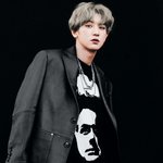[EXO] <b>입술</b>색 좀만 연하게  칠해달라길래