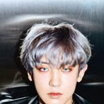 [EXO] 색감 보정하고 핸드폰 크기로 <b>크롭</b>함