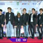 [EXO] 차라리 다 올<b>블랙</b> 입히지....
