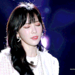 <b>태연</b> 사진이나 짤 줄 사람 ㅠㅠ