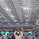 [모두드루와] 공항에서 <b>미니</b>팬미팅한 아이돌