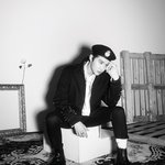 [EXO] 준면이는 꽃이 <b>액자</b>에 꽂혀있음