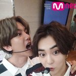 [EXO] 근데 엠차 안나는거 좋긴한데 <b>셀카</b> 아쉽다