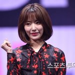 사쿠라 얼굴에 팔자<b>주름</b>