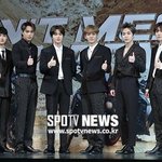 [EXO] 코밥때도 기자<b>회견</b> 착장으로 음방했잖아 오늘도 이착장으로...