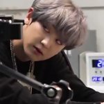 [EXO] 공계에 올라온 은발 흑발 찬<b>여리</b>