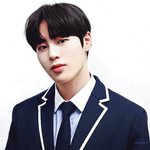 모든 <b>색이</b> 찰떡콩떡인 하성운 보고가실래여?