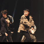 [EXO] <b>그손</b>으로 더는 검을 잡을수없을것입니다