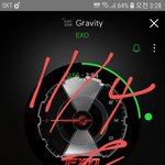 [EXO] 만원 버스에서 벨 누를려고 <b>발버둥</b> 치는데 불쑥 대신 눌러준...