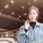 얘 원래 이렇게 이뻤었음...?