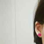 꽃모양 귀걸이 촌스러워?