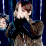 요즘 백현한테 <b>시도</b>중인 메이크업