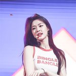 <b>훤칠</b>하게 예쁜 걸그룹 멤버