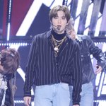 [EXO] 준면이 이 <b>의상</b> 콜베 생각나지않냐?ㅋㅋ