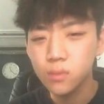 [댓글부탁해] 갖다대네 손 표정 없는 내 얼굴에