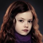 훌쩍 커버린 트와일라잇 <b>르네</b>즈미