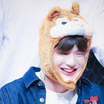 웃는거 진짜 완전 좋은 남돌