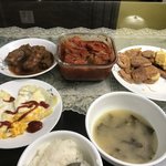 오랜만에 <b>집밥</b>먹는다