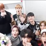 [EXO] 공계에 애들 1위했다고 영상 올라옴ㅠㅠ