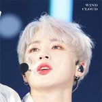 레전드였던 것 같은 <b>백발</b>의 남돌