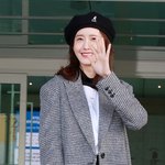 [연예인] 갓윤아 러블리 끝판왕 공항패션