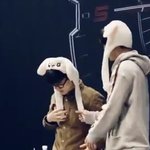 [EXO] 야 팬싸 영상 올려줬는데 경수 모자쓴거 나옴ㅋㅋ