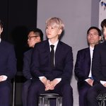 [EXO] 오늘도 당신들 노랠 듣습니다.