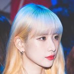 절로 <b>야광</b>봉 들게 만드는 비주얼