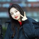 오늘 트와이스 뮤뱅 출근길 기사사진.JYP