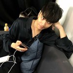 [댓글부탁해] 니넨 덕질하는친구가 옆에서 계속 덕질얘기하면 어때...