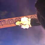 방금 <b>롯월</b>에서 청하 공연하는 거 봣는데