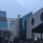 [댓글부탁해] 연예인들이 시력이 안좋은 이유.<b>gif</b>