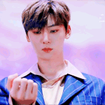 [황민현] 봄바람 뮤비 황민현 <b>gif</b>