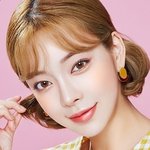 나 <b>무쌍</b>에 길고 작은 눈이라 렌즈직경 12.8~13.1 끼는데