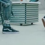 [NCT] 신발끈 <b>발목</b>에 묶은 거 베드로랑 연관 있을 수 있는게