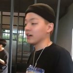 [댓글부탁해] 용준 자세 왜이럼 ㅈㄴ웃기네 ㅋㅋㅋ